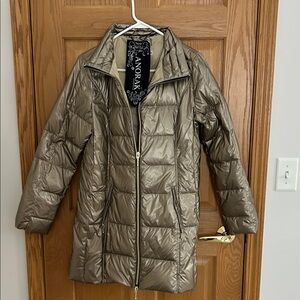 ANORAK Women's Shimmering Tan Puffer Jacket